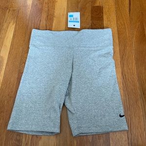 NIKE BIKER SHORTS